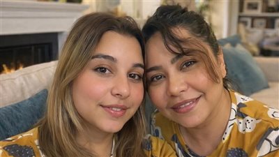 شيرين تحتفل بالعيد وتطل على جمهورها مع ابنتها