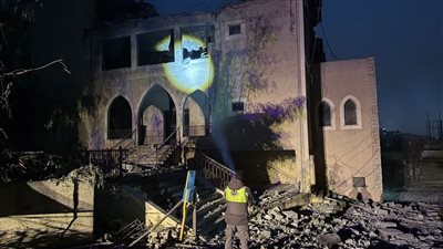 غارة إسرائيلية تستهدف حسينية في بنت جبيل وتوقع أضرارًا جسيمة