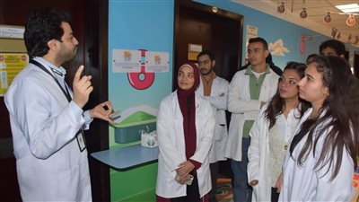 طلاب صيدلة أسيوط يزورون مستشفيات شفاء الأورمان بالأقصر...صور