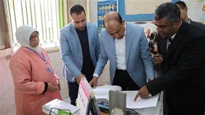 محافظ المنيا يتابع انتظام العمل بالوحدة الصحية بقرية “طهنشا” 