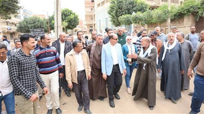  محافظ المنيا يُعاين موقع إقامة مركز طبي ومشروعات استثمارية 