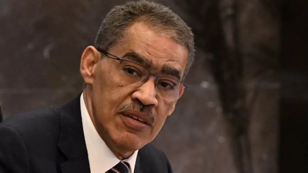 تحرك مصري رسمي للرد على إساءات الكويتي فؤاد الهاشم