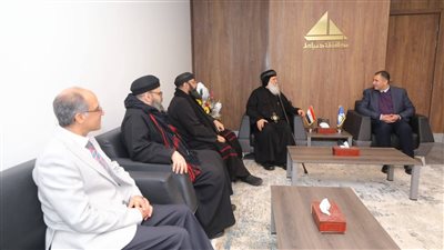 محافظ دمياط يستقبل الأنبا ماركوس أسقف دمياط وكفر الشيخ وبرارى بلقاس