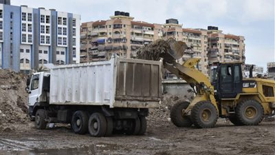  نائب محافظ بورسعيد يتابع جهود شفط مياه الأمطار ورفع تراكمات الرتش 