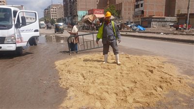 هبوط أرضي مفاجئ بشارع 15 مايو.. وتحرك فوري لاحتواء الموقف