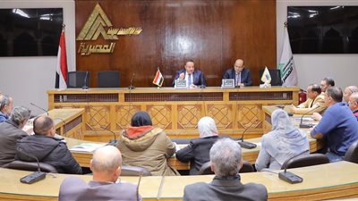 نقيب المهندسين يلتقي مديري الإدارات بالنقابة العامة