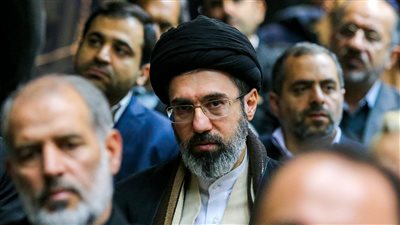 مسئول إيراني يكشف سبب اختفاء المرشد مجتبي خامنئي 