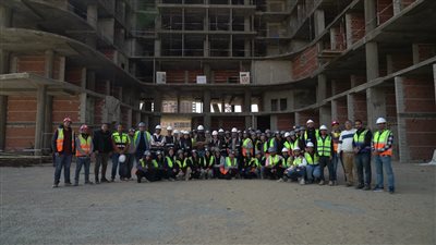 طلاب كلية هندسة جامعة UH في زيارة لمشروع Agile