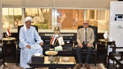 «محافظ الأقصر» يلتقي أمير الأسرة الدندراوية لتعزيز أواصر التواصل المجتمعي