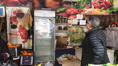 محافظ الدقهلية يتفقد منافذ بيع الخضروات بالمنصورة