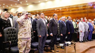 محافظ المنيا يكرم حفظة القرآن من المعلمين خلال فعاليات 