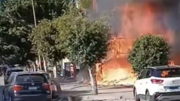 جانب من الحريق 