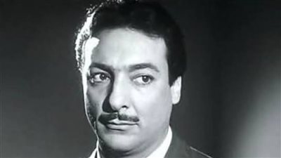 «تزوج والدتي ليربيني».. تفاصيل الزيجة الأخيرة في حياة رشدي أباظة