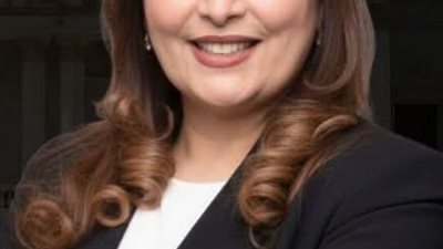 إليزابيث شاكر