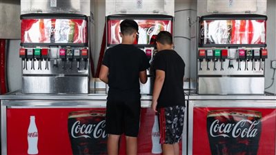 تناول الحلويات 