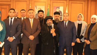 محافظ القليوبية يهنئ الأنبا نوفير أسقف شبين القناطر بعيد القيامة المجيد