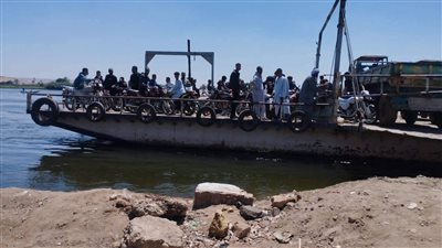 محافظ المنيا: تكثيف الرقابة على المعديات النهرية ومراجعة التراخيص لضمان الأمن والسلامة 