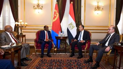 وزيرا الخارجية والاستثمار يستقبلان المستشار الاقتصادي للرئيس الإريتري ووزير التجارة والصناعة