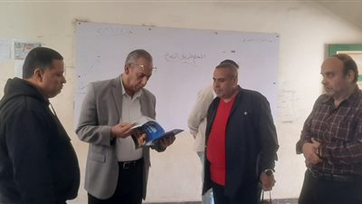 مدير تعليم القليوبية يحيل مدير مدرسة بغرب شبرا للتحقيق خلال جولة مفاجئة