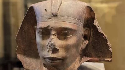 هرم جد إف رع في أبو رواش.. الهرم المنسي الذي أثار لغزًا تاريخيًا في مصر القديمة...صور