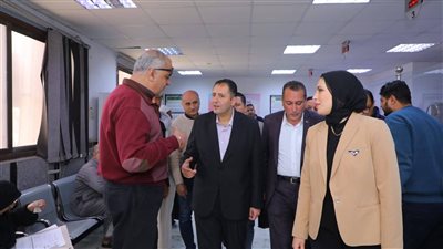 محافظ دمياط يتابع خدمات كفر البطيخ ويشدد على سرعة إنهاء الإجراءات