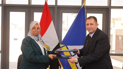 محافظ دمياط ورئيس هيئة المساحة يوقعان بروتوكول لحصر أراضي الدولة وميكنتها