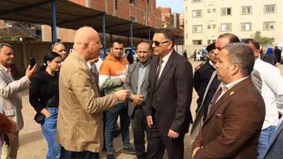 محافظ القليوبية يتفقد موقف كفر شكر ويشدد على الانضباط ومنع المخالفات