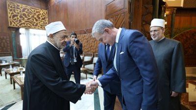 شيخ الأزهر يبحث مع أمير رومانيا تعزيز التعاون ونشر قيم السلام والتعايش