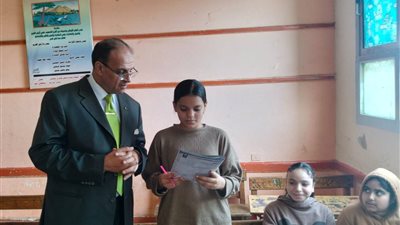 وكيل إدارة شبين القناطر يتفقد مدرستي كفر الشوبك ويشدد على الانضباط وتطوير مهارات الطلاب...صور