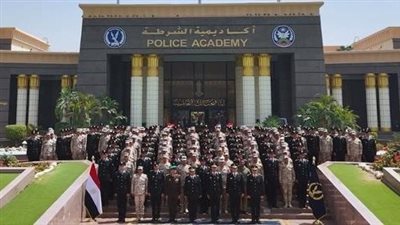 «الداخلية» تنظم برنامج تعايش بين طلبة أكاديمية الشرطة وطلاب الكلية الحربية