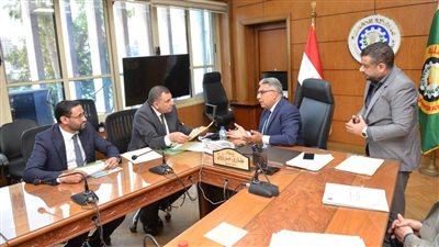 محافظ الدقهلية يلتقي عددا من أعضاء مجلسي النواب والشيوخ بديوان عام المحافظة