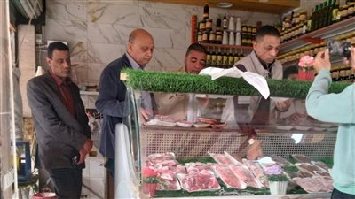 حملة مكبرة تداهم محلًا انتحل صفة الوزارة لبيع لحوم فاسدة بالقليوبية