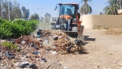 تكثيف حملات النظافة بالأقصر ورفع 40 طنًا من المخلفات والأتربة.. صور