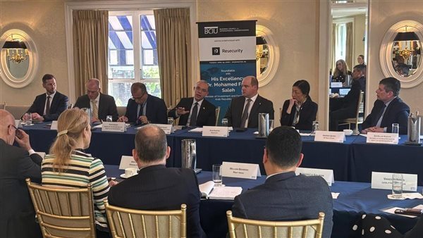 وزير الاستثمار يلتقي ممثلي 18 شركة أمريكية عالمية