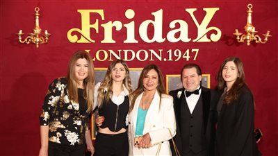 بحضور ليلى علوي وأشرف عبدالباقي.. نجوم الفن يحتفلون بالعرض الأول لمسرحية 