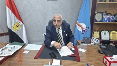 مدير تعليم البحر الأحمر يعقد اجتماعًا موسعًا لمديري الإدارات ويشدد على الانضباط وترشيد الطاقة