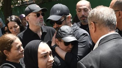 جنازة والد منة شلبي