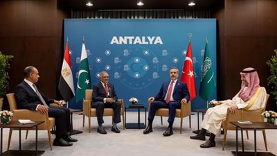 وزراء خارجية مصر وتركيا وباكستان والسعودية ييبحثون مسار المفاوضات الأمريكية - الإيرانية 