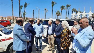 محافظ دمياط يتابع موقف استكمال خط المياه الناقل بطريق رأس البر الغربى 