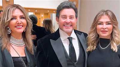 نادية مصطفى وهاني شاكر وزوجته 