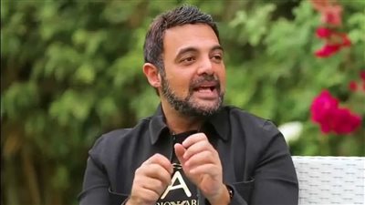 عمرو محمود ياسين يعلق على أزمة نجل ميدو ويطالب بالرحمة