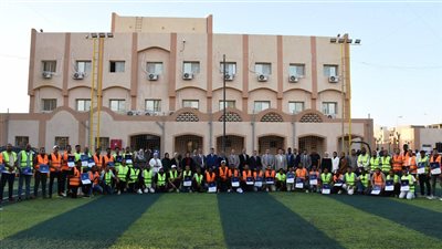 المهندس عمرو لاشين يشارك فى حفل تخريج 100 متعاف من الإدمان