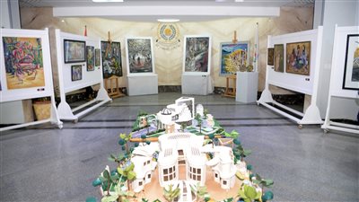 جامعة المنصورة تفتتح معرض الفن التشكيلي «رؤى 2026» بحضور محافظ الدقهلية