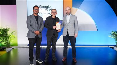 إريكسون تفوز بجائزة 