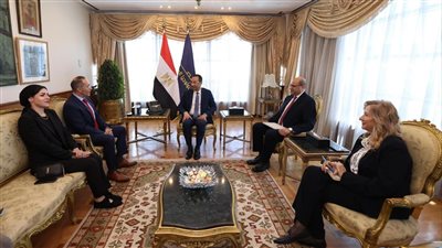 وزير الاتصالات يبحث مع «إنتل» العالمية تعزيز التعاون في مجالات الذكاء الاصطناعي والأمن السيبراني