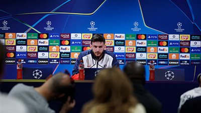 كفاراتسخيليا: نوير أسطورة.. وباريس قادر على إسقاط بايرن