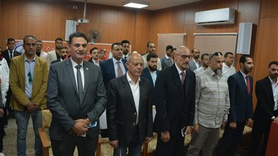 رئيس الجامعة يفتتح المؤتمر العلمي الأول لقسم التدريب الرياضي بكلية علوم الرياضة