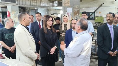وزيرة الثقافة في زيارة مفاجئة للهيئة العامة للكتاب لمتابعة الانضباط الإداري..صور