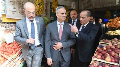 جانب من جولة رئيس حماية المستهلك