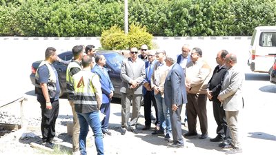 رئيس جامعة المنصورة يتابع ميدانيًّا تنفيذ مشروعات التطوير بالقطاع التعليمي